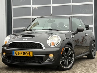 MINI Cooper S Cabrio Mini 1.6 Chili 172pk | Audio-navigatie full map | Bi-xenon koplampen | Cruise control | Elektrisch bedienbare kap | Harman/Kardon Sound | Lederen bekleding | Parkeersensor achter | Dealer onderhouden!