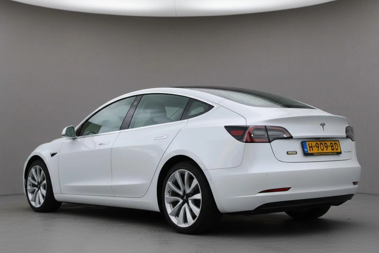 Hoofdafbeelding Tesla Model 3