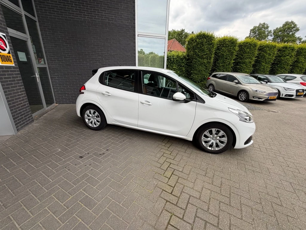 Hoofdafbeelding Peugeot 208