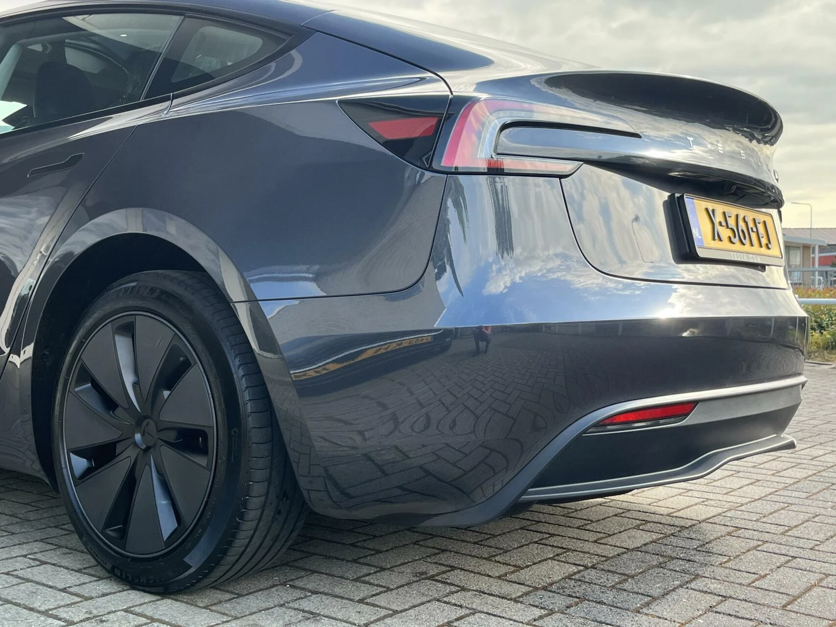 Hoofdafbeelding Tesla Model 3