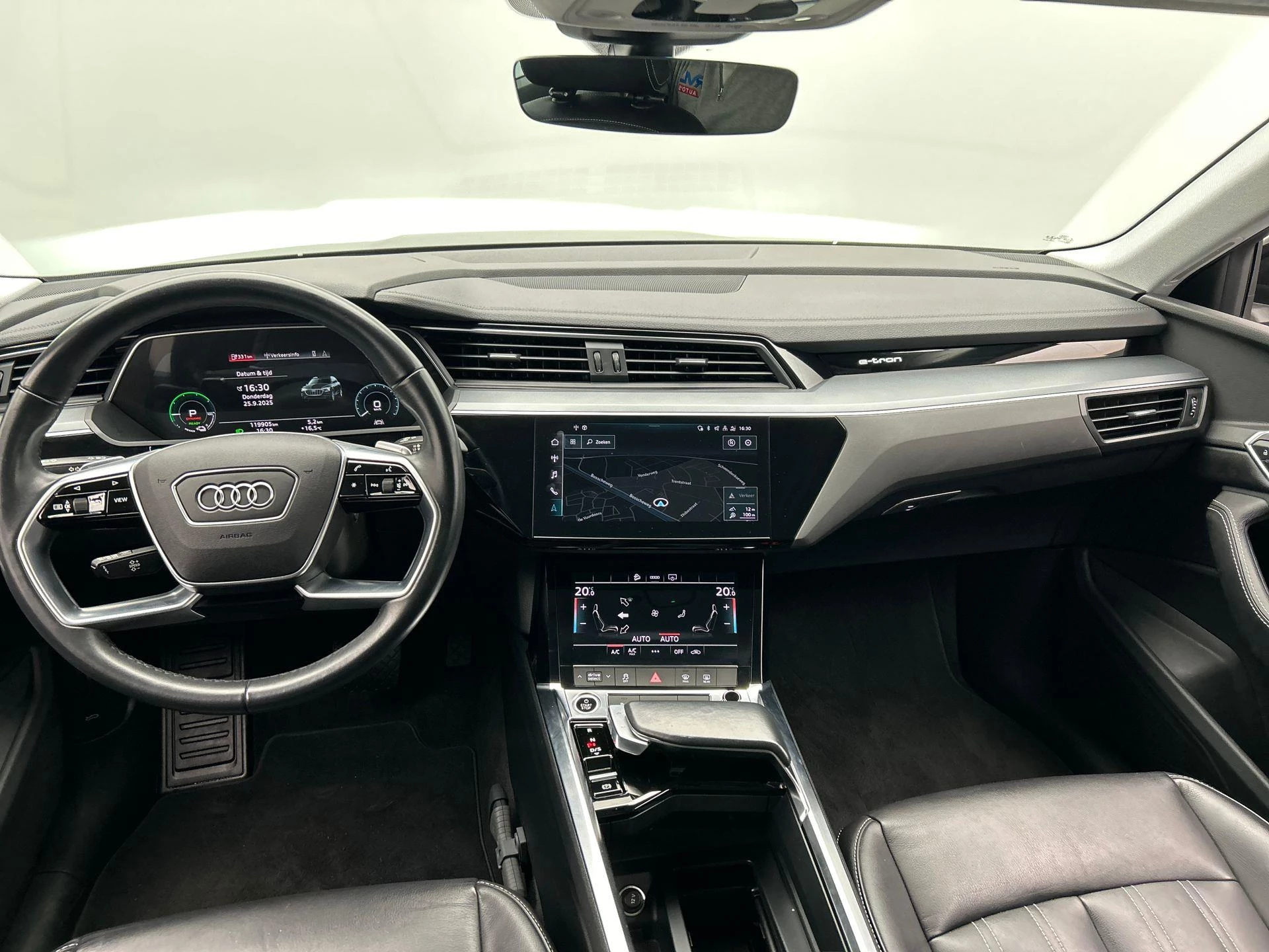 Hoofdafbeelding Audi e-tron