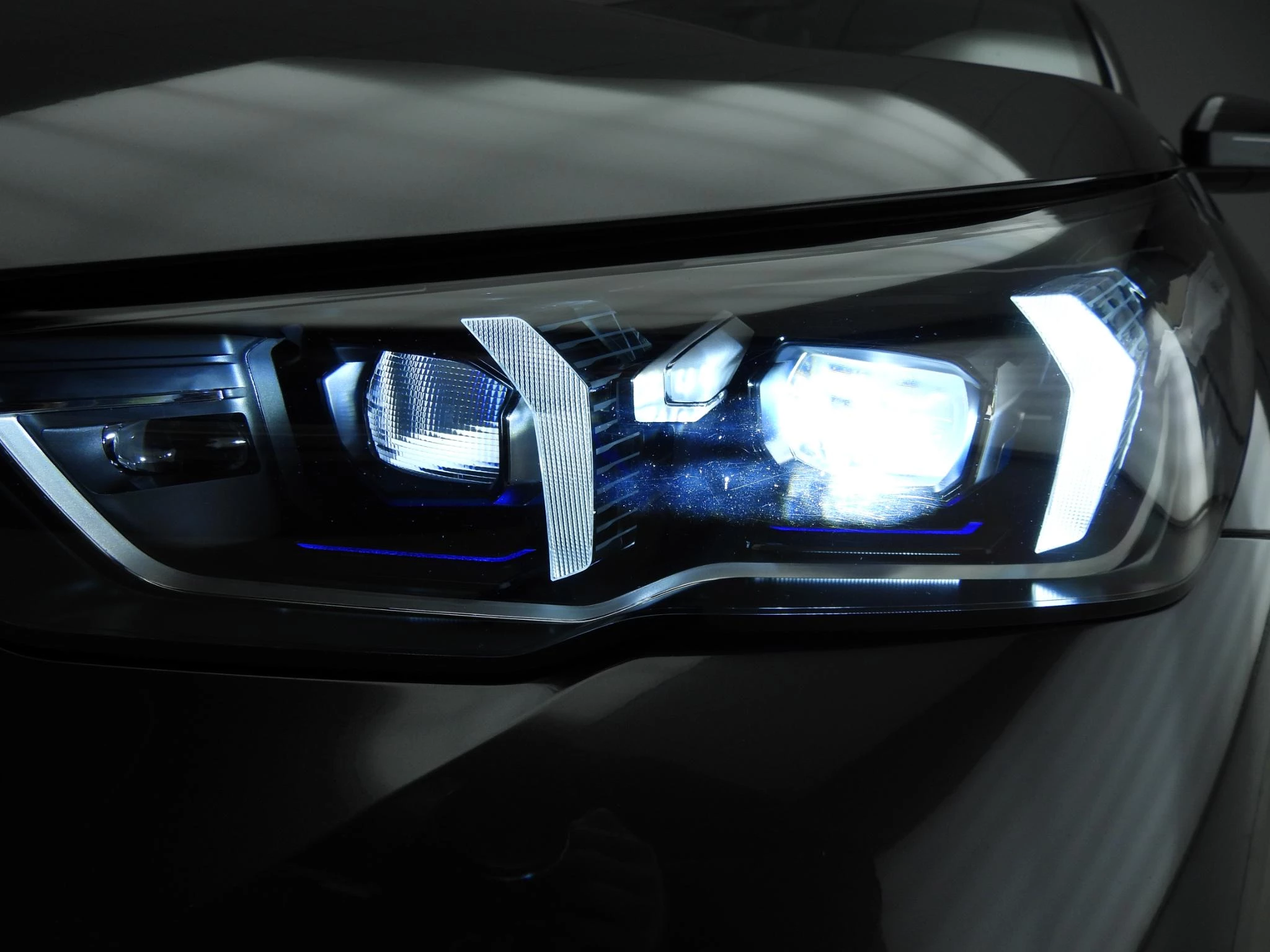 Hoofdafbeelding BMW i5