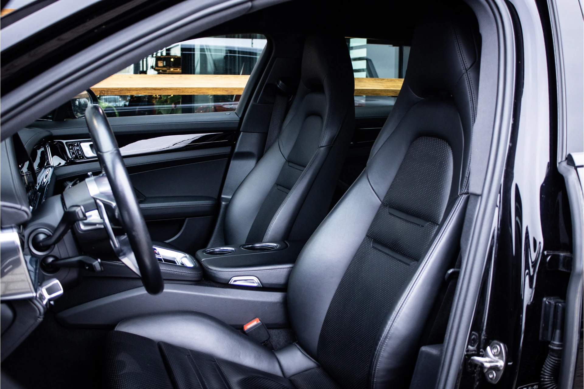 Hoofdafbeelding Porsche Panamera