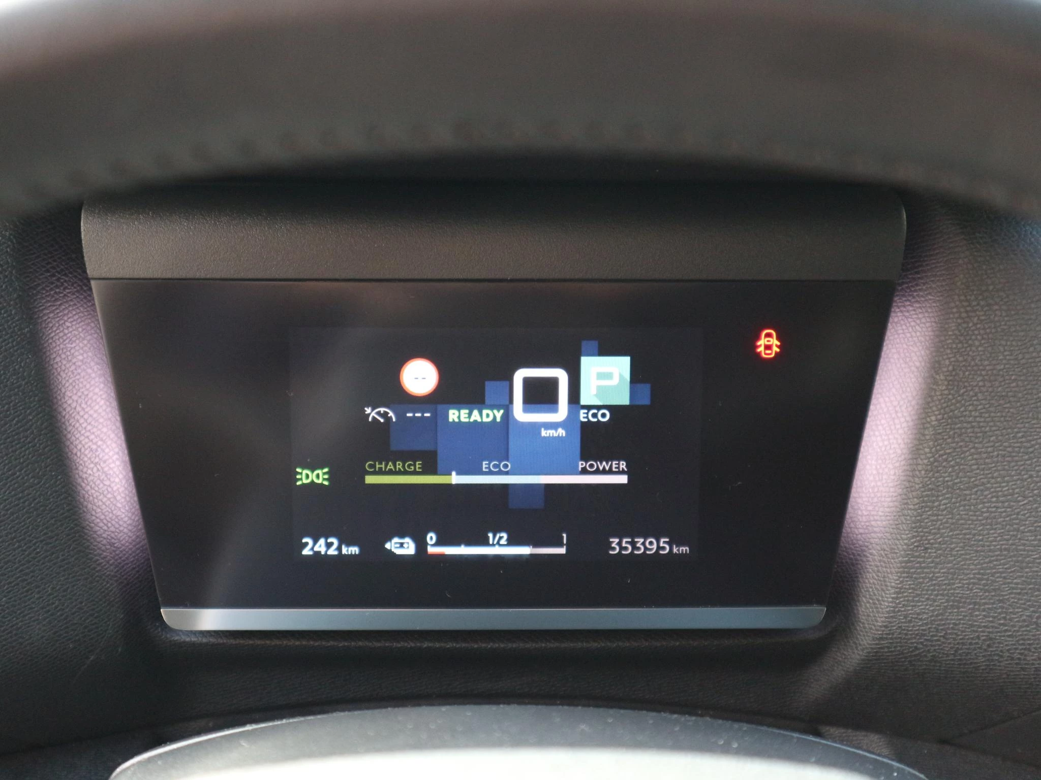 Hoofdafbeelding Citroën ë-C4 X
