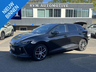 Hoofdafbeelding MG MG4 EV MG MG4 Electric Luxury 64 kWh FABR. GARANTIE t/m 02-2031/150.000KM| SOH 96% | DEALER ONDERHOUDEN | RIJKLAARPRIJS