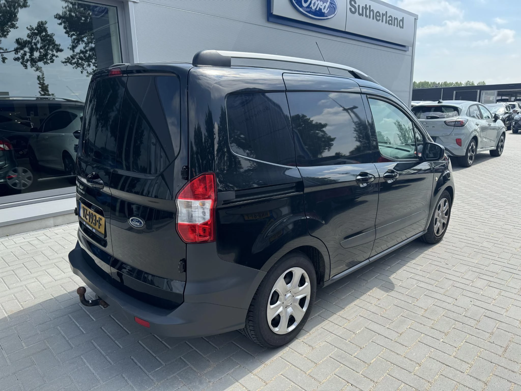 Hoofdafbeelding Ford Transit Courier