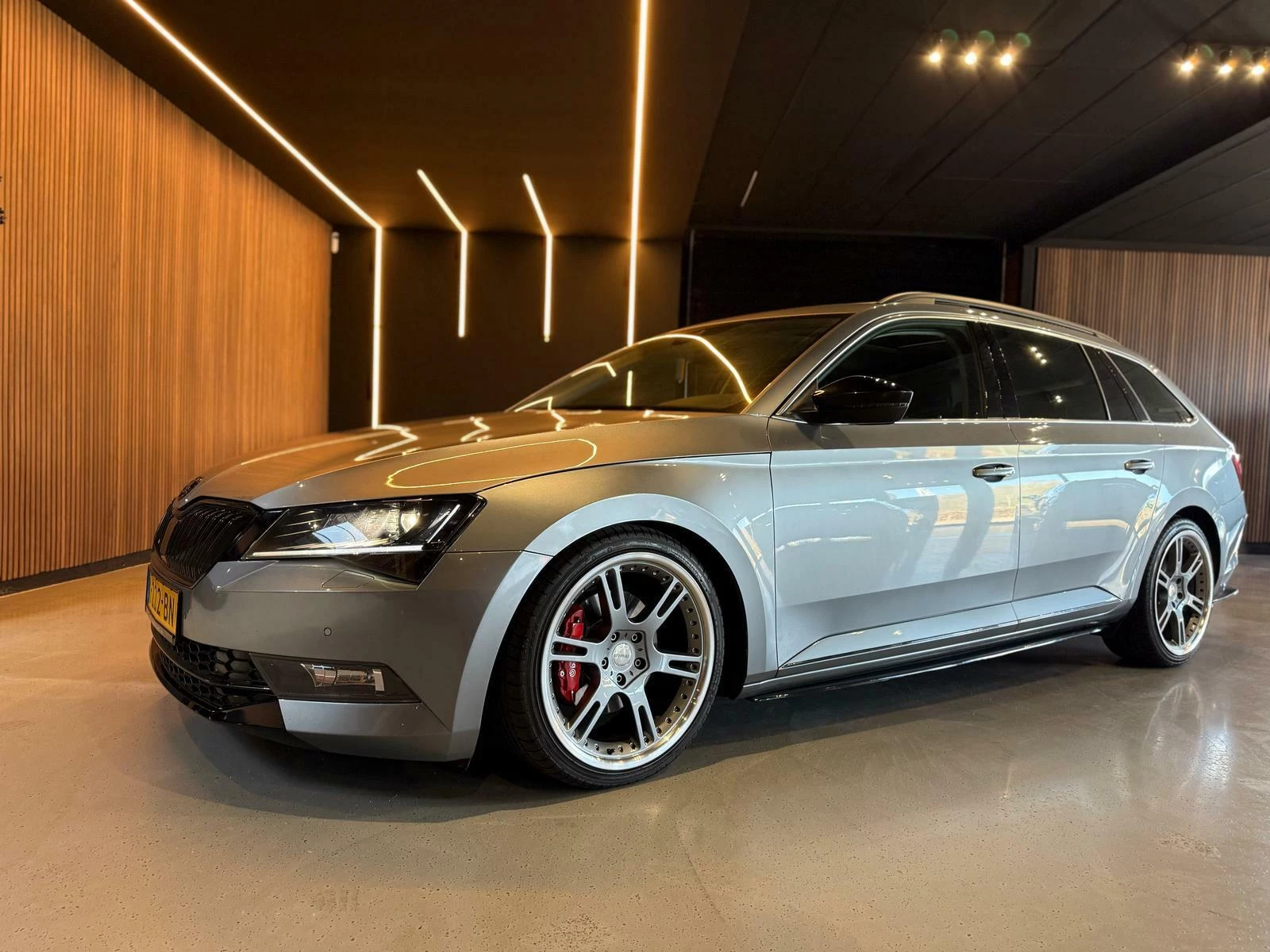 Hoofdafbeelding Škoda Superb