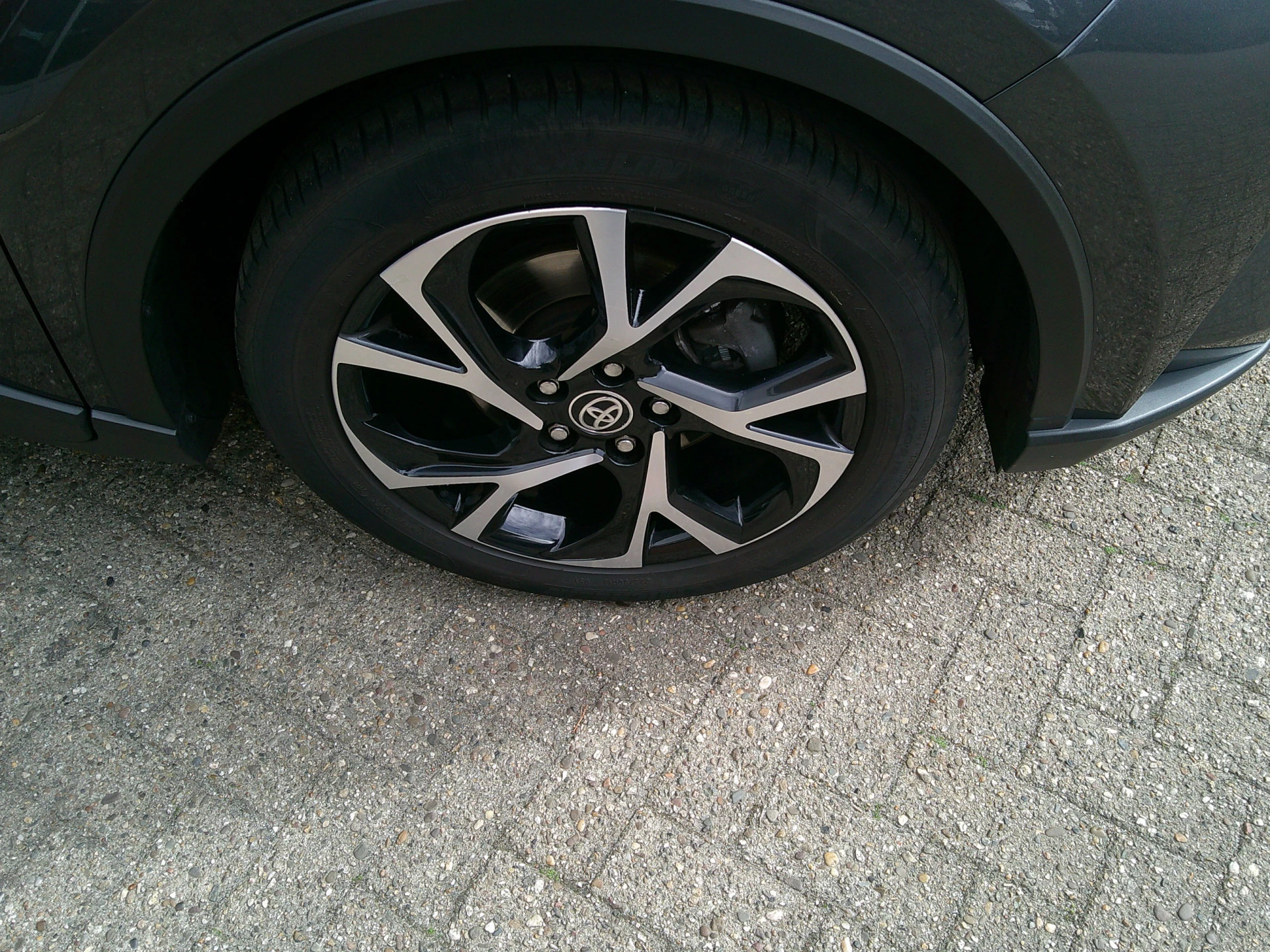 Hoofdafbeelding Toyota C-HR