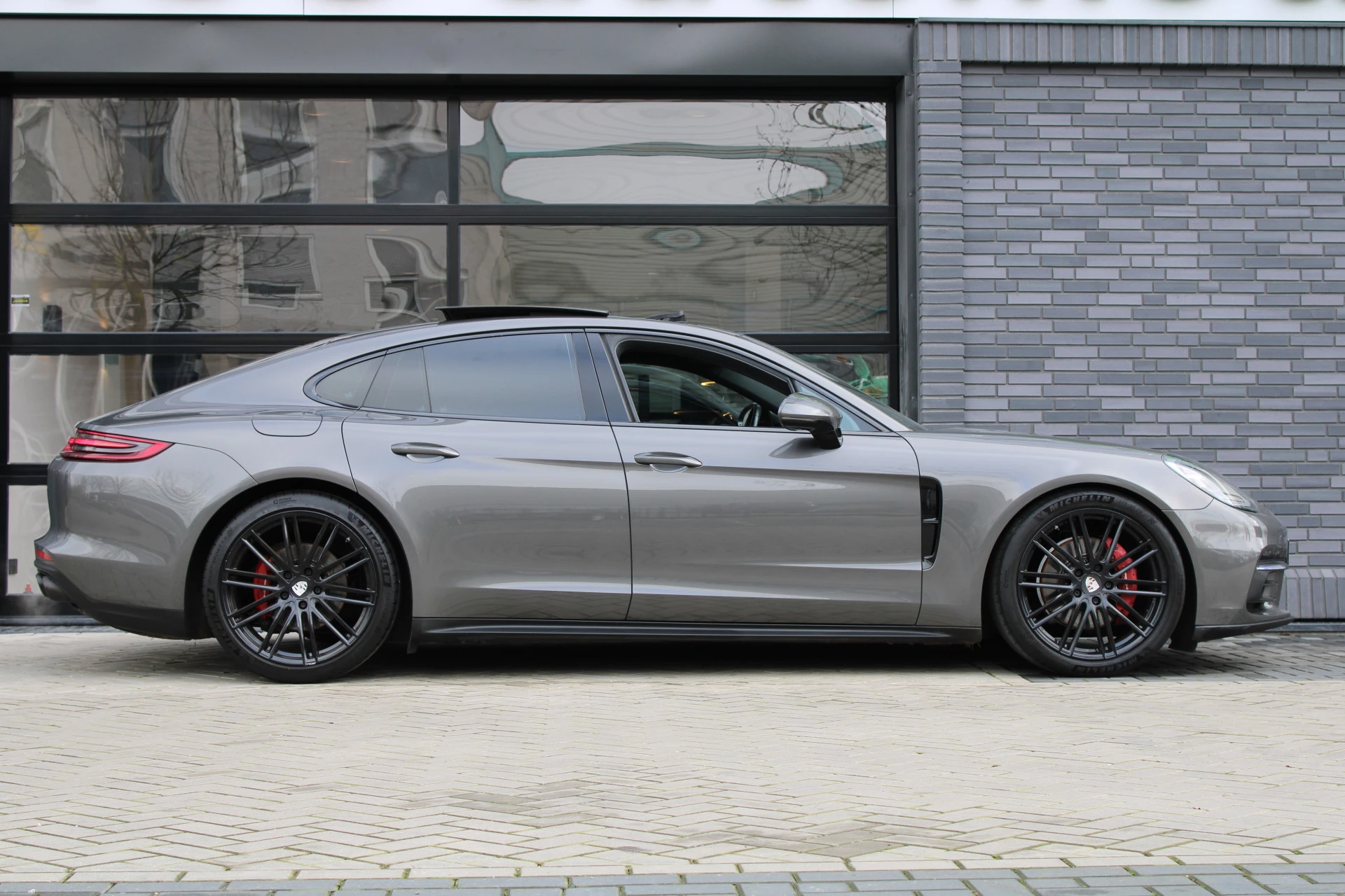Hoofdafbeelding Porsche Panamera