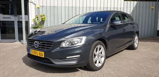 Volvo V60 1.6 T3 MOMENTUM