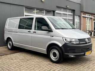 Hoofdafbeelding Volkswagen Transporter Volkswagen Transporter 2.0 TSI L2H1 Benzine /CNG Dubbele Schuifdeur Airco Cruise controle Bpm vrij Trekhaak Klep achter Omvormer Kastinrichting Standkachel Euro 6 Benzine Ideaal voor ombouw naar Camper !!