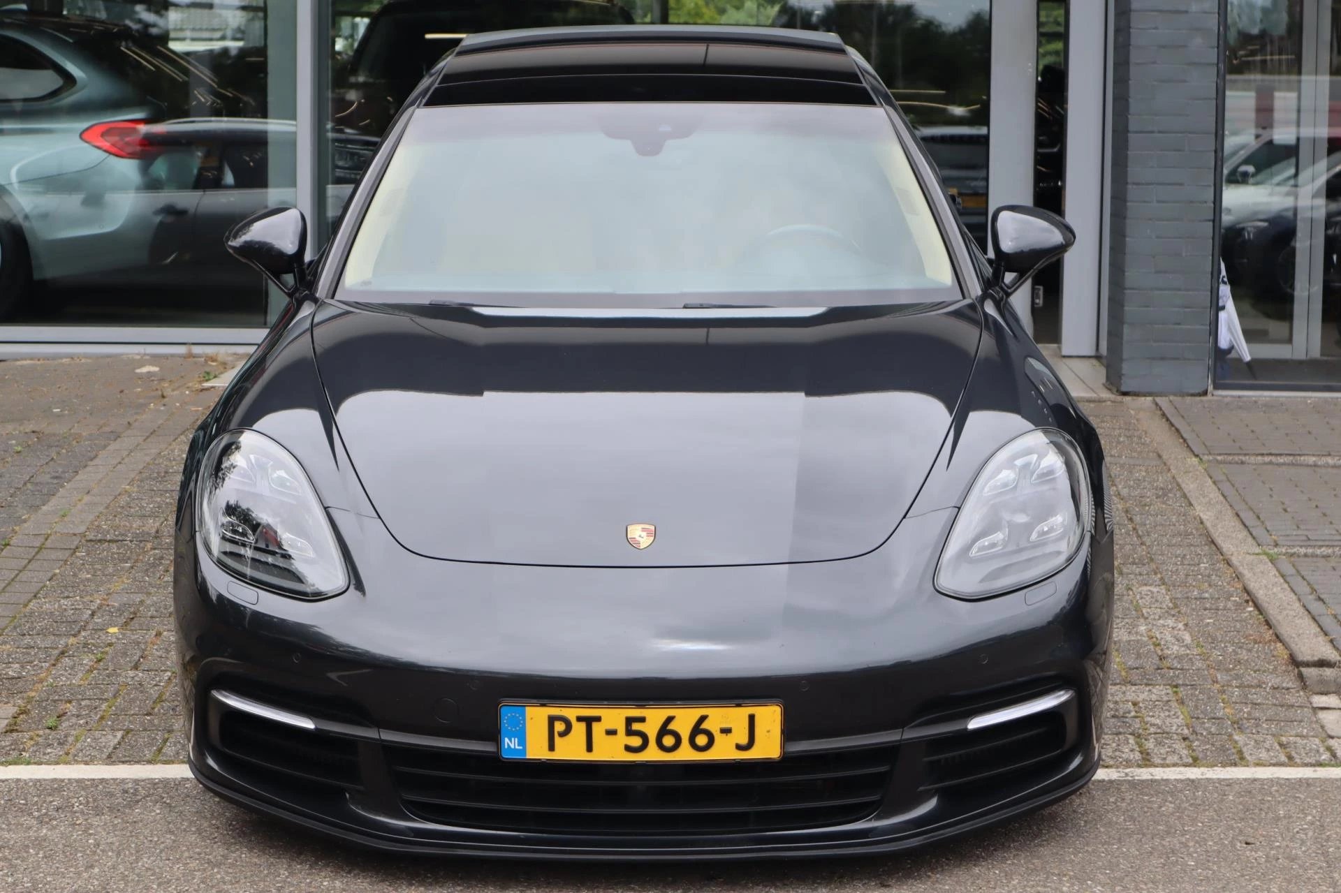 Hoofdafbeelding Porsche Panamera