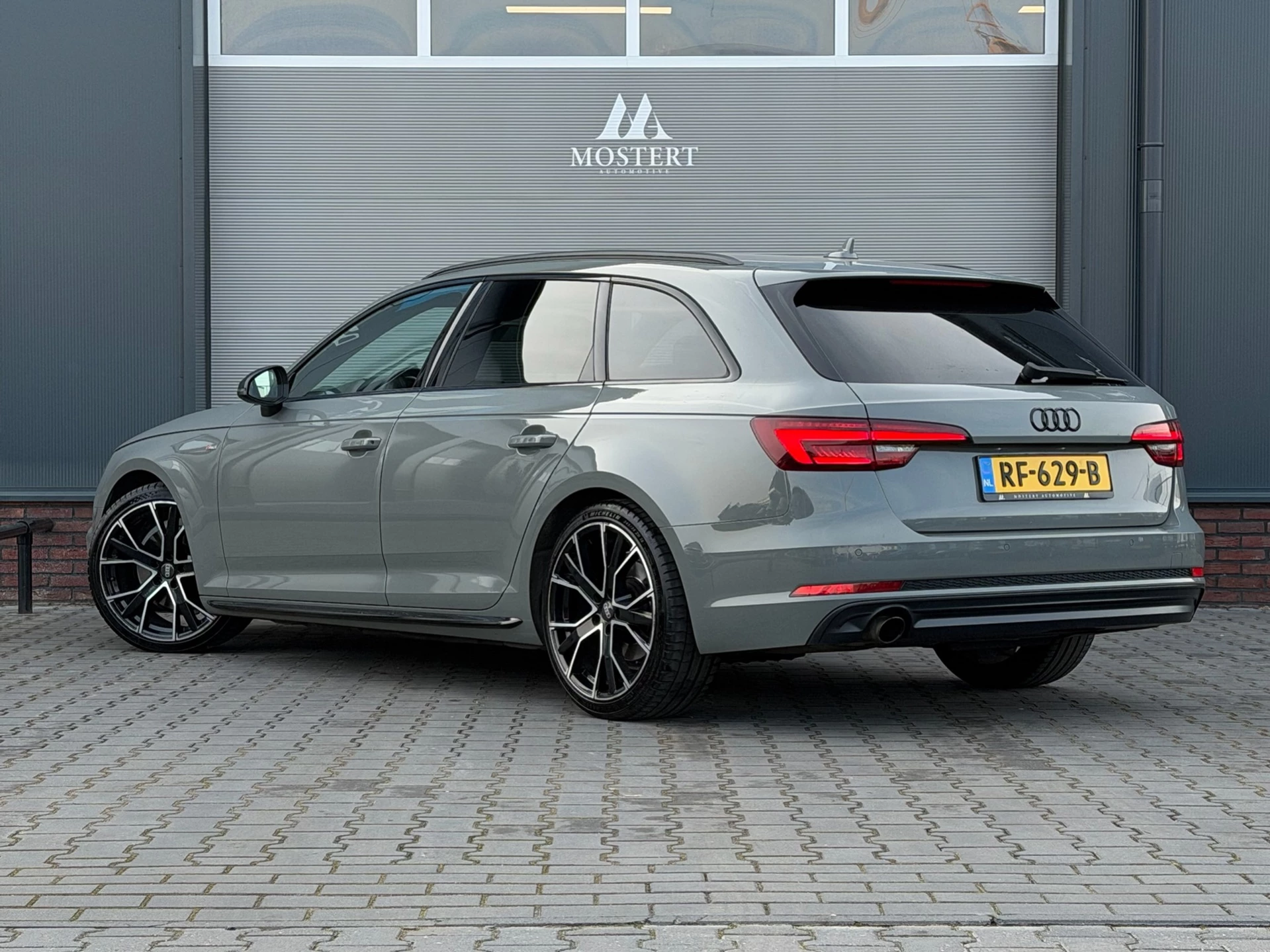 Hoofdafbeelding Audi A4