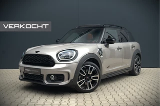 MINI Countryman Mini 2.0 Cooper S E ALL4 John Cooper Works | JCW | Harman Kardon | Panoramadak | Memory Seat | Keyless | Stoelverwarming | Adaptive Cruise Control | Head-Up Display | Apple Carplay | Navigatie | LED | DAB | Leer | Rooftop Gray | Fabri
