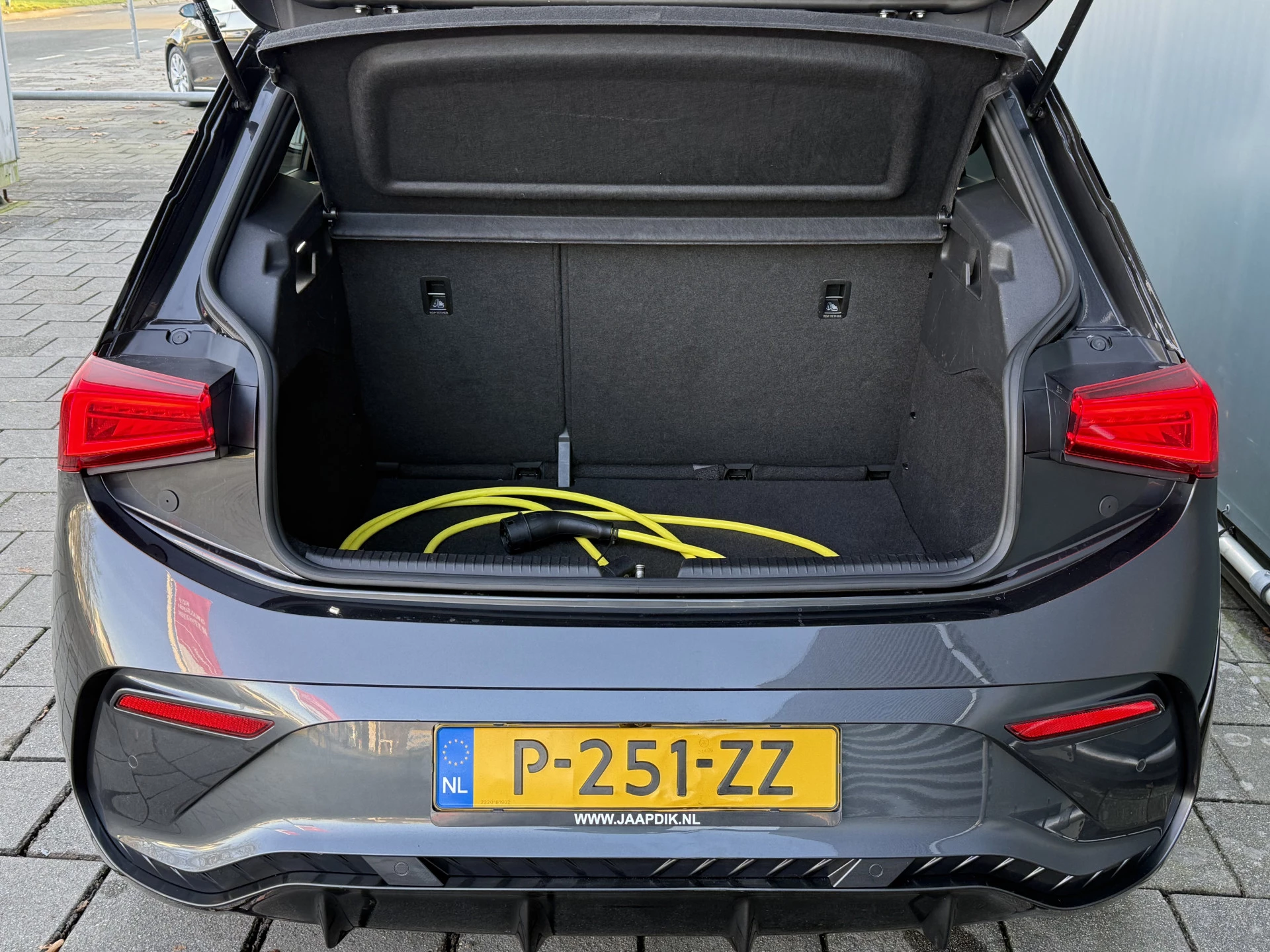 Hoofdafbeelding CUPRA Born