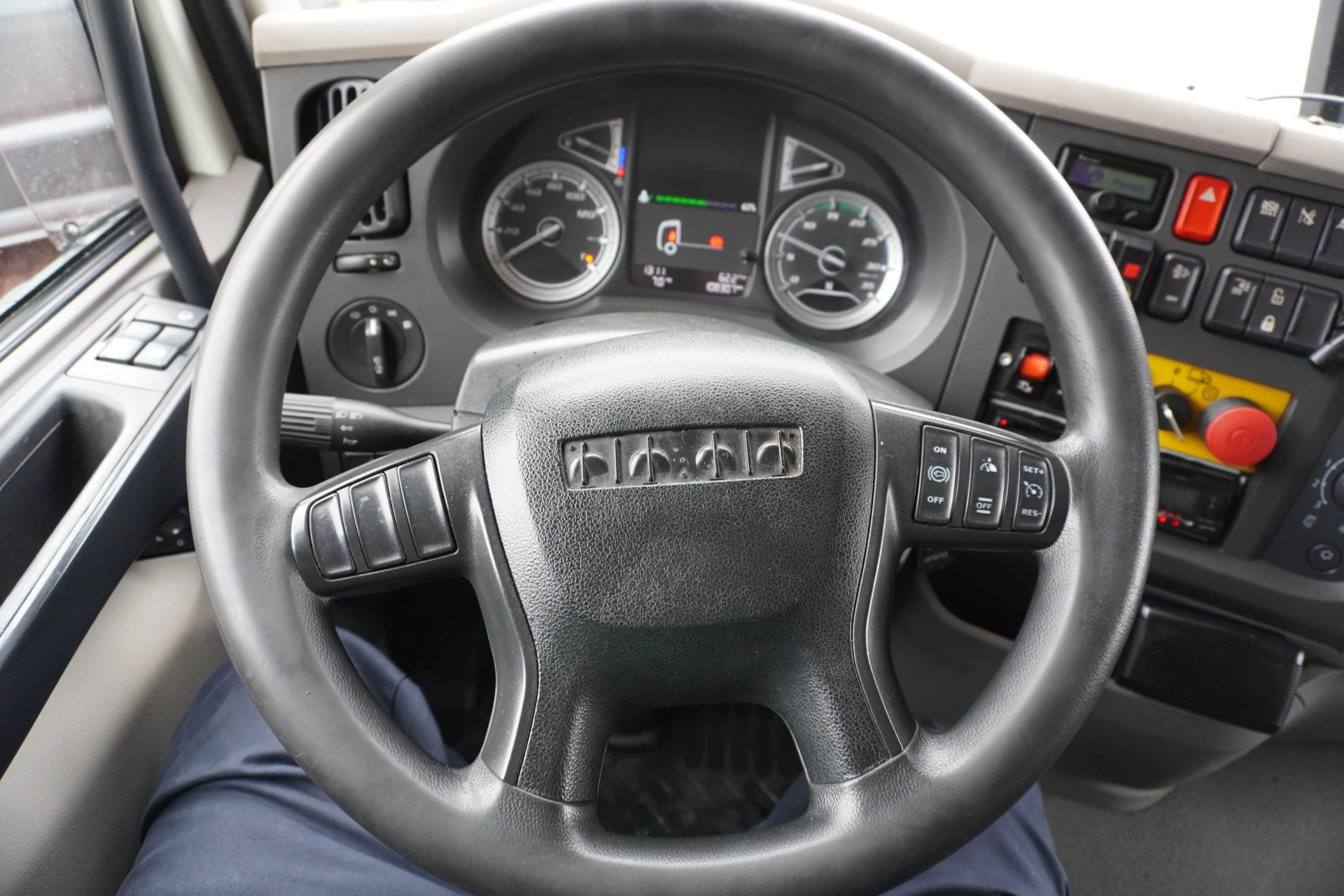 Hoofdafbeelding DAF LF 220 FAG