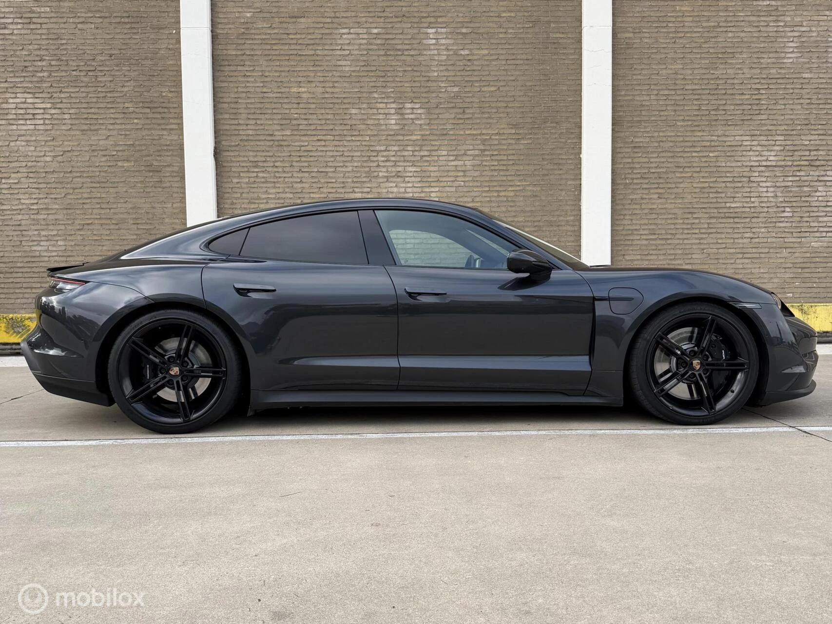 Hoofdafbeelding Porsche Taycan