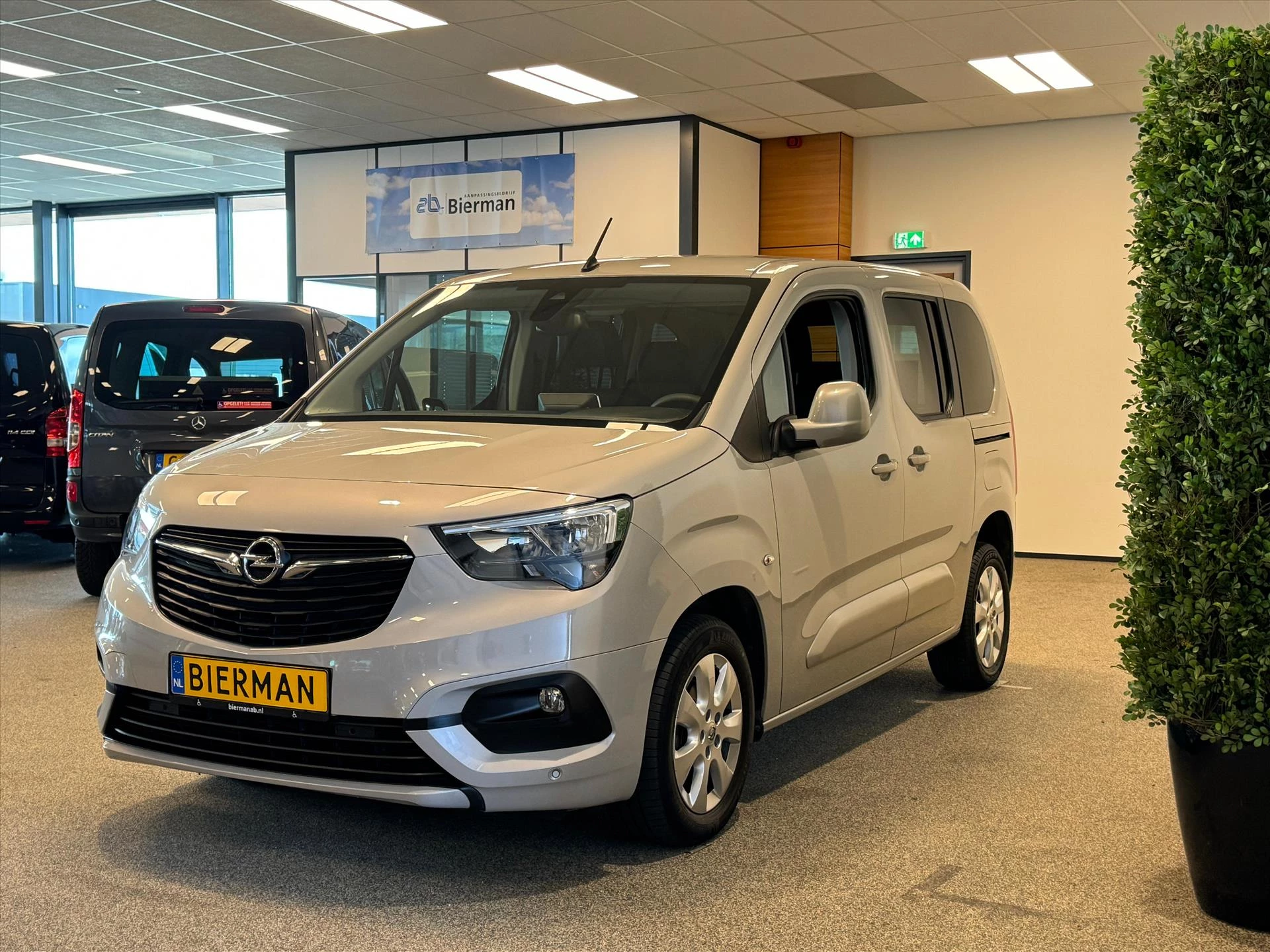 Hoofdafbeelding Opel Combo