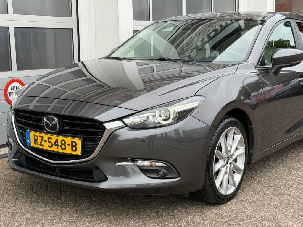 Hoofdafbeelding Mazda 3