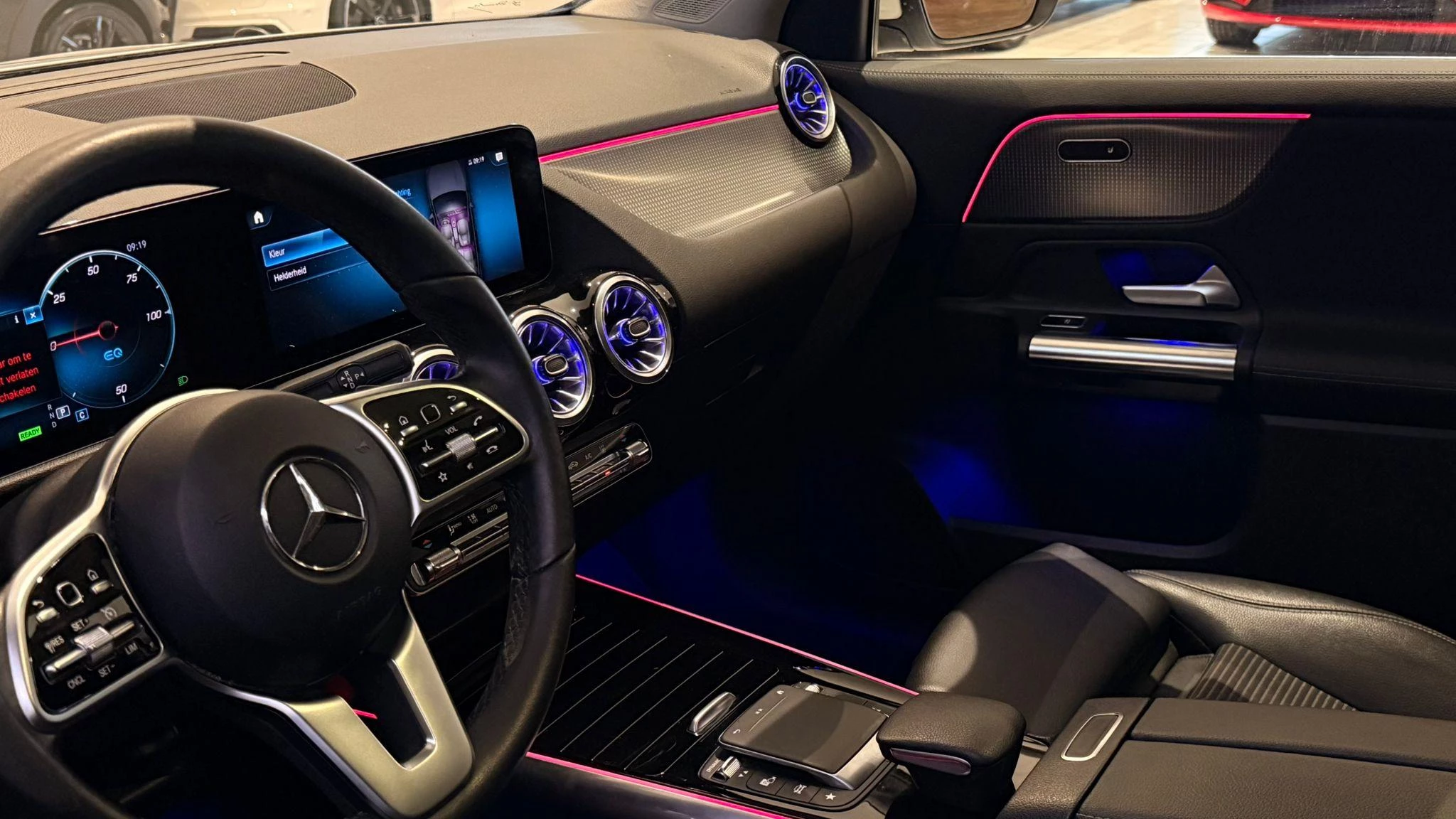 Hoofdafbeelding Mercedes-Benz EQA