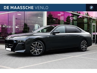 Hoofdafbeelding BMW i7 BMW i7 eDrive50 High Executive M Sport / Panoramadak Sky Lounge / Massagefunctie / Active Steering / Soft Close / Stoelventilatie / Multifunctionele voorstoelen / Parking Assistant Professional / Driving Assistant Professional / Live Cockpit Professional