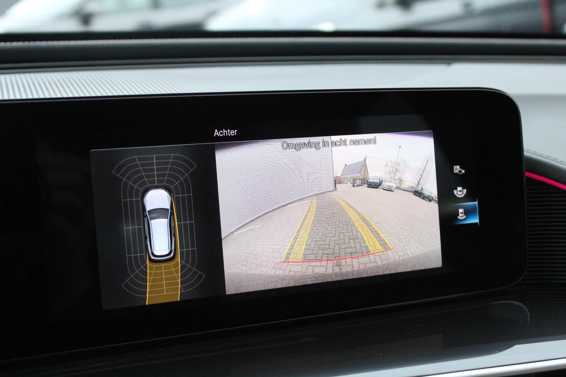 Hoofdafbeelding Mercedes-Benz EQC