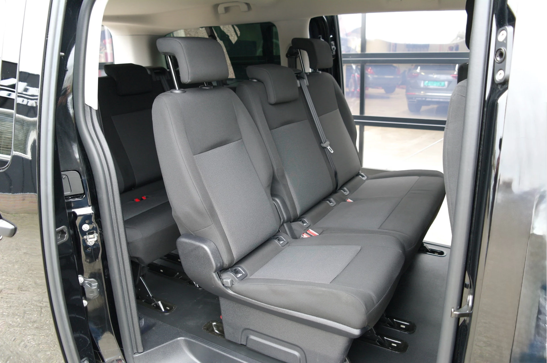 Hoofdafbeelding Peugeot e-Expert