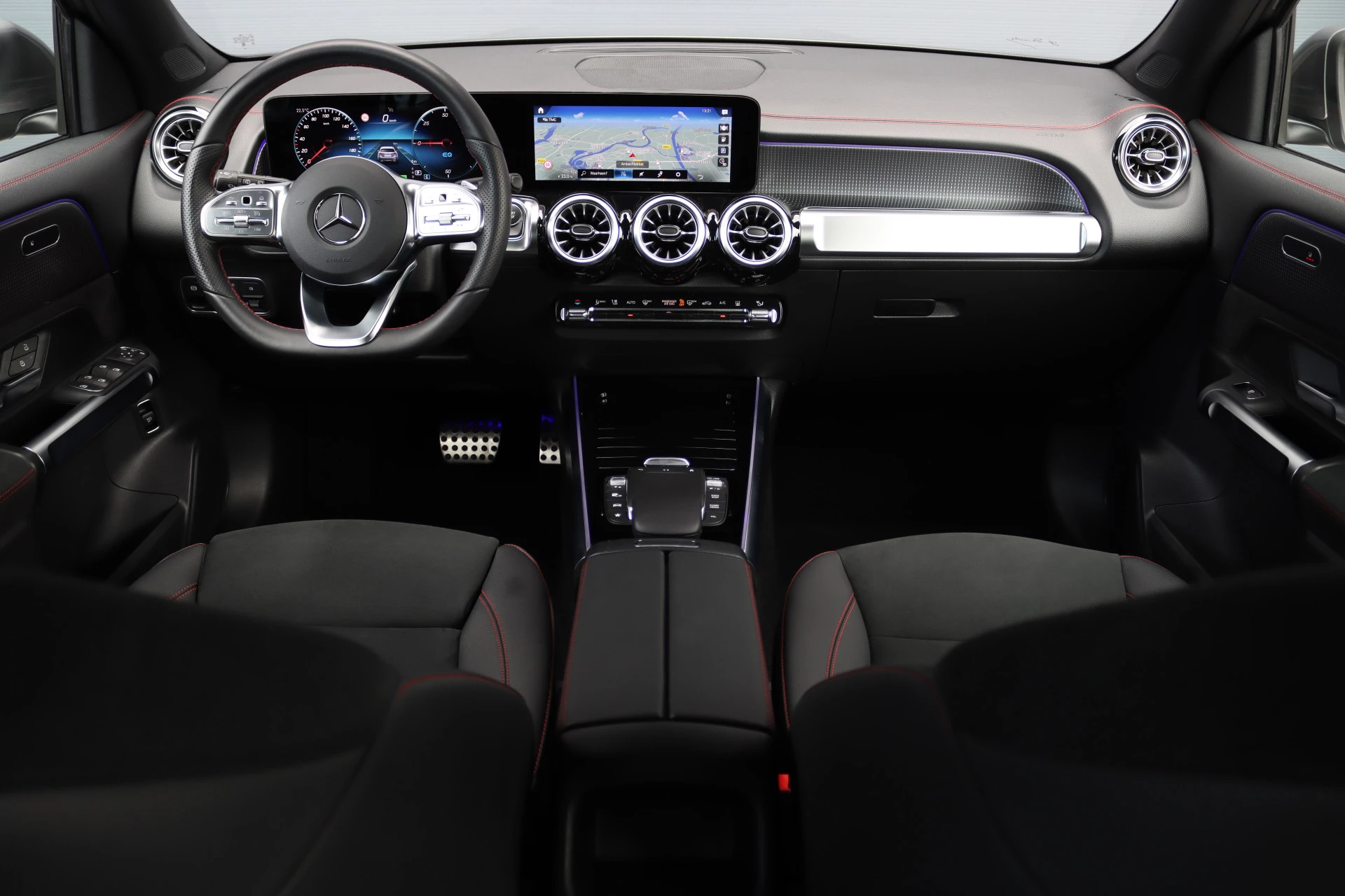 Hoofdafbeelding Mercedes-Benz EQB