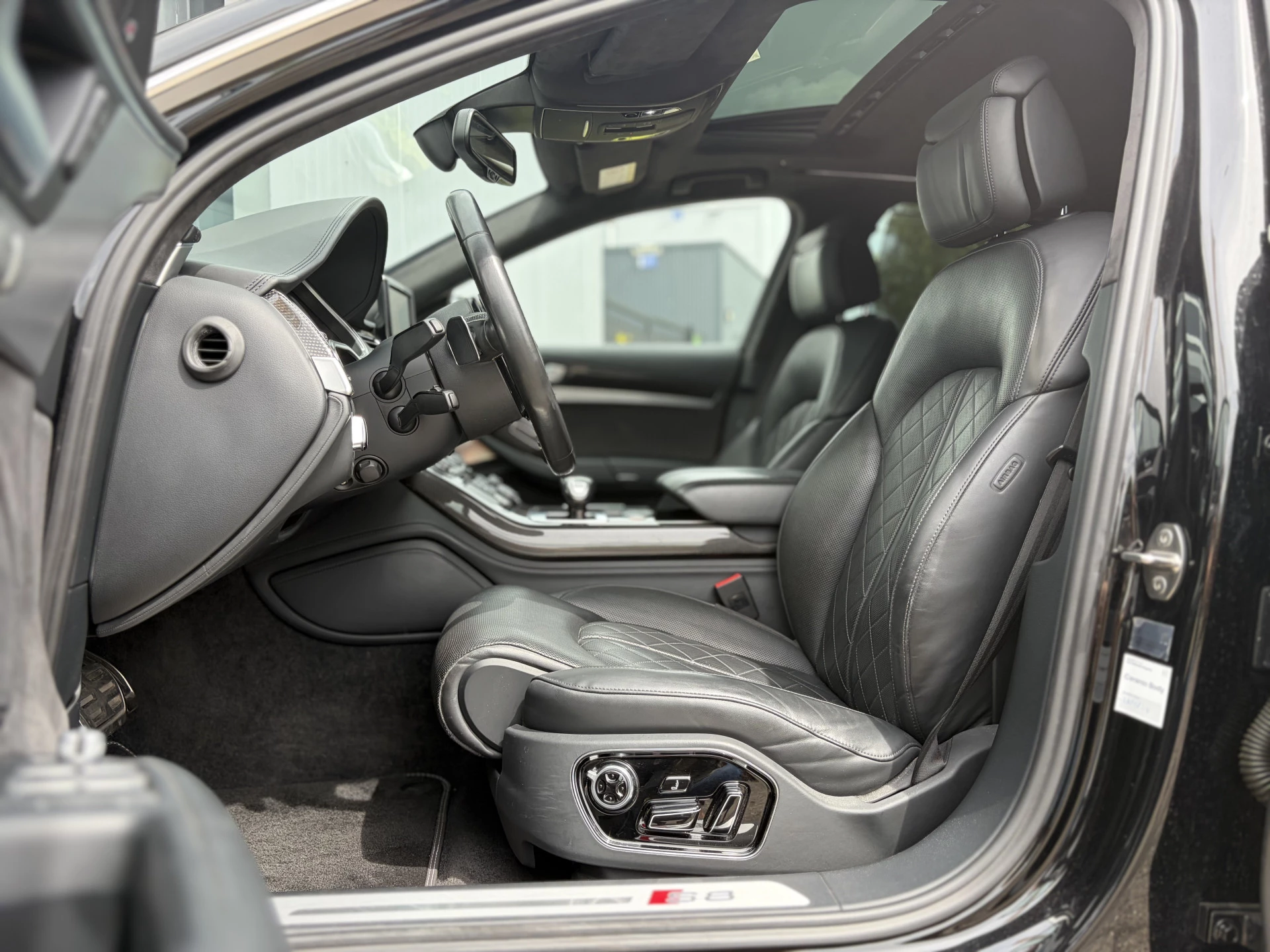 Hoofdafbeelding Audi A8