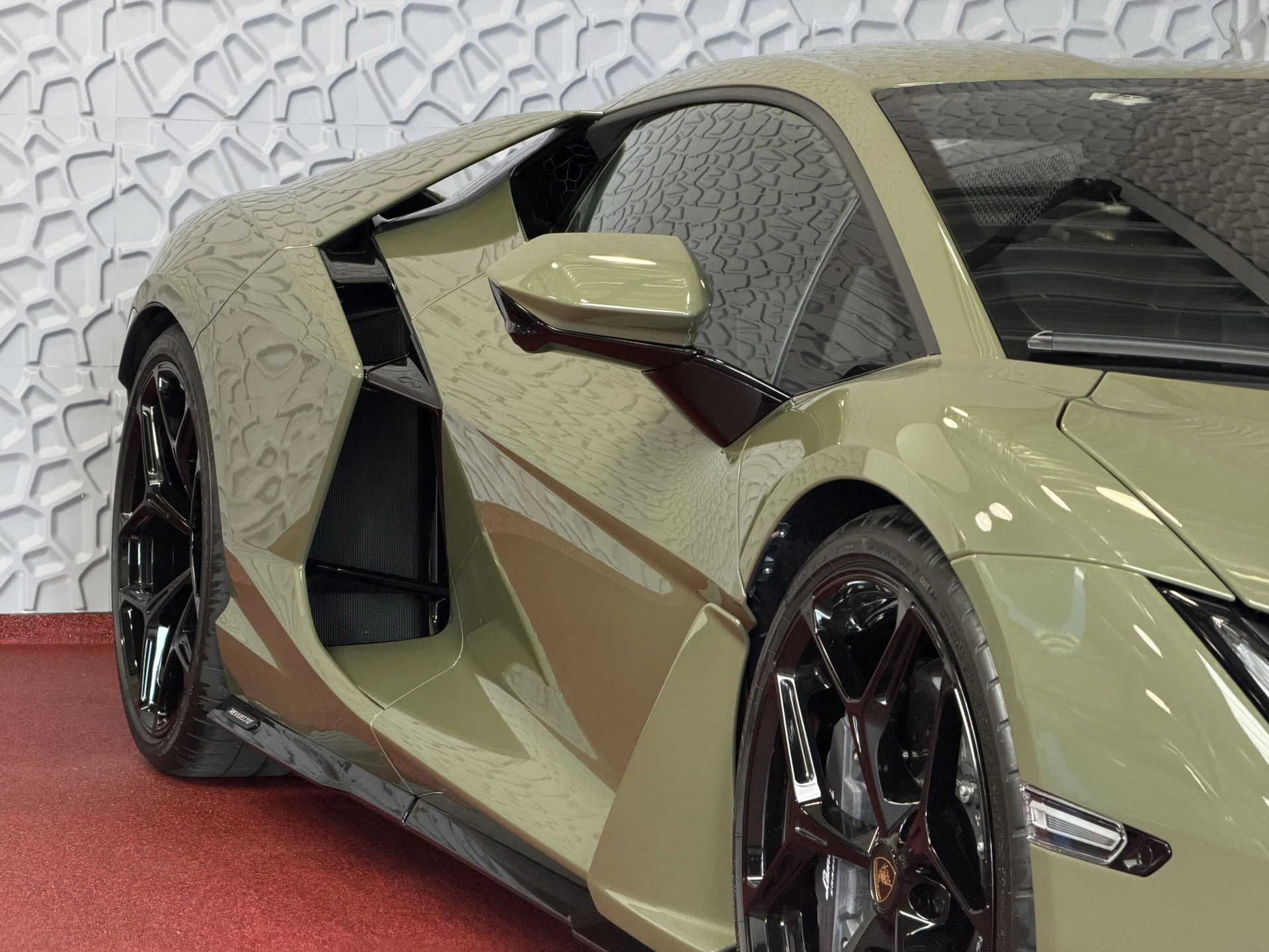 Hoofdafbeelding Lamborghini Revuelto