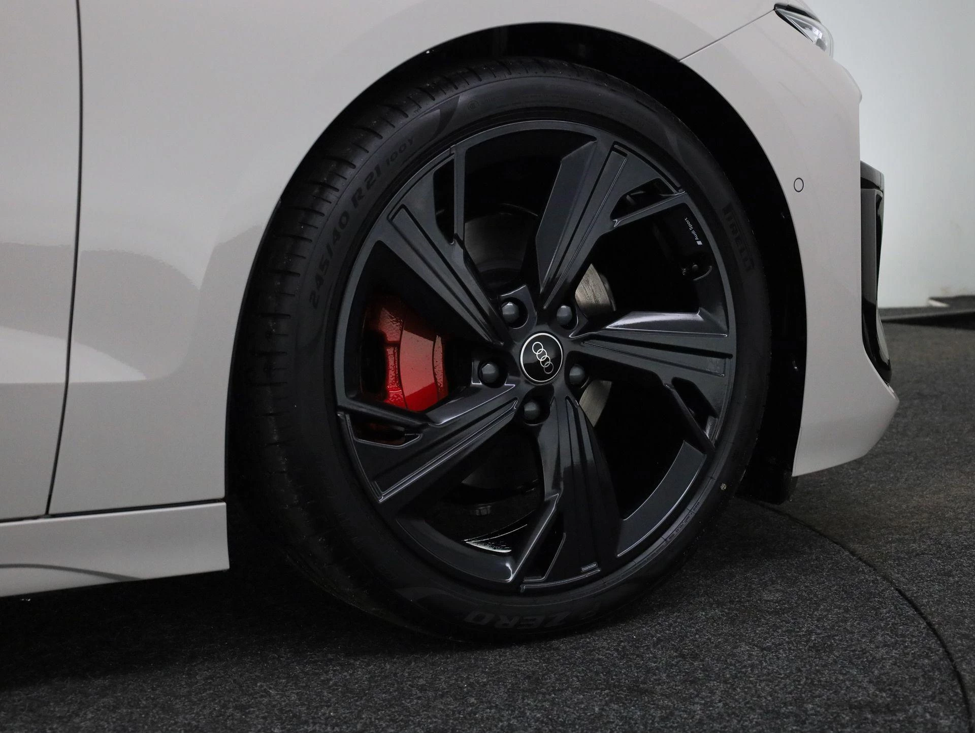 Hoofdafbeelding Audi A6 Avant e-tron