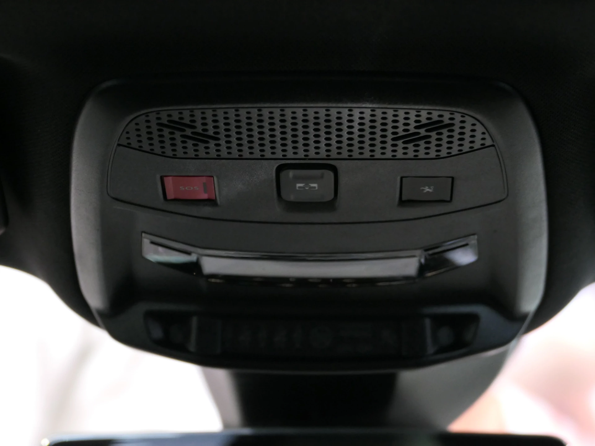 Hoofdafbeelding Peugeot e-2008