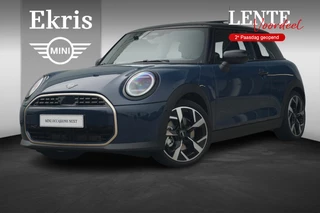 Mini 3-Deurs Cooper C / Favoured Uitvoering / Pakket M / 18'' LM Velgen | Lentevoordeel