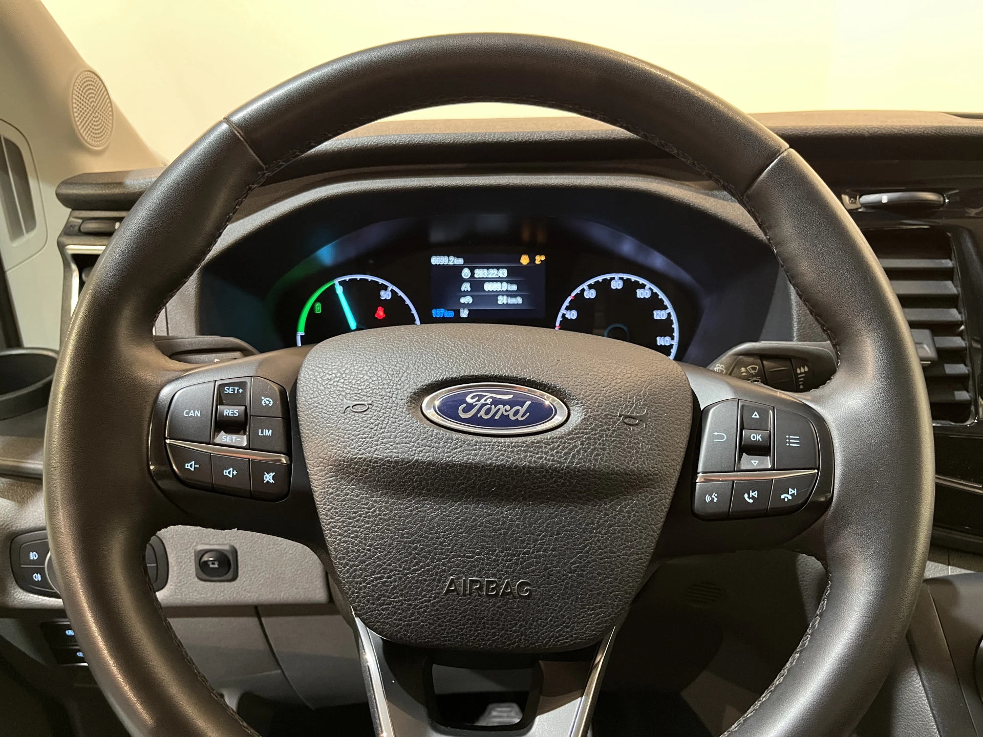 Hoofdafbeelding Ford E-Transit