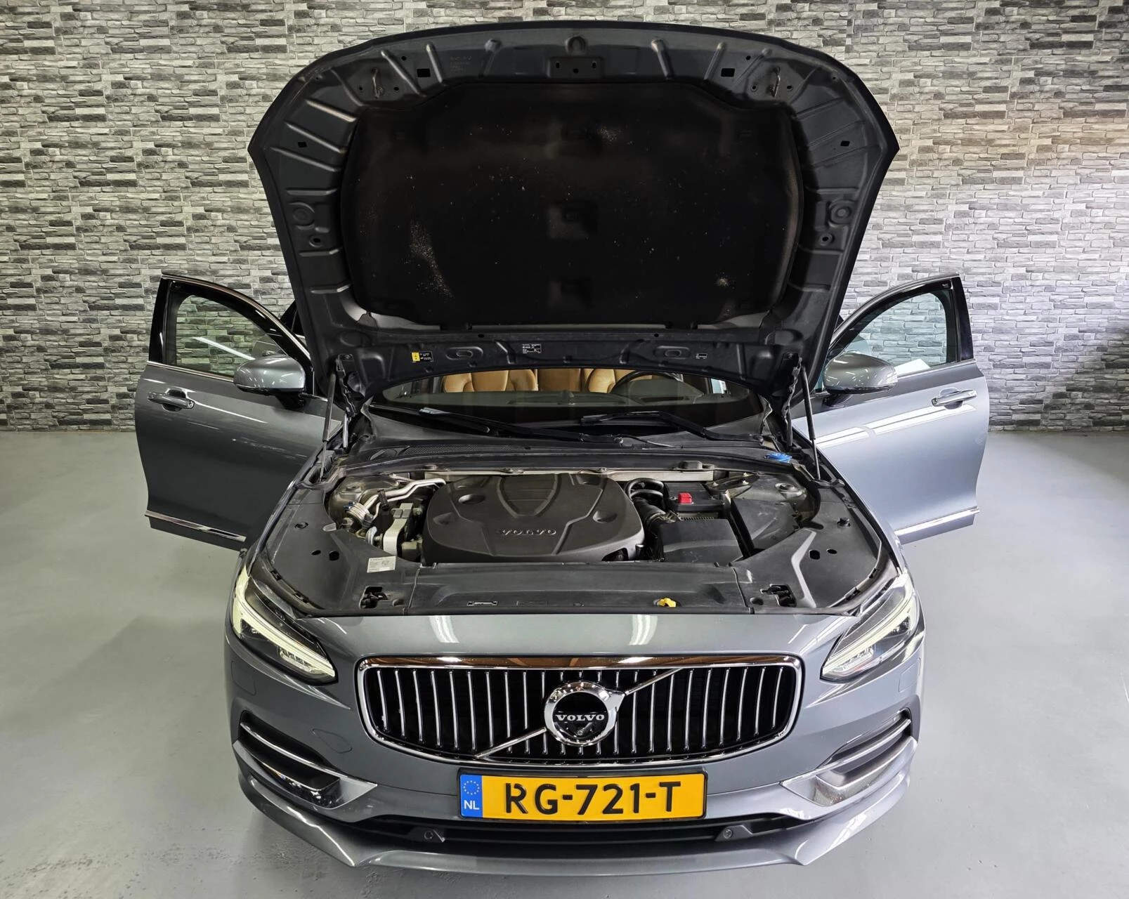 Hoofdafbeelding Volvo V90