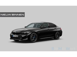 BMW 3 Serie 320e High Executive M Sport | Panoramadak | Harman Kardon | Carbon | Camera | Adaptive LED | Stoelverwarming | Stuurverwarming | Apple Carplay | Navigatie | Cruise Control | Memory Seat | Trekhaak | Keyless | Shadowline
