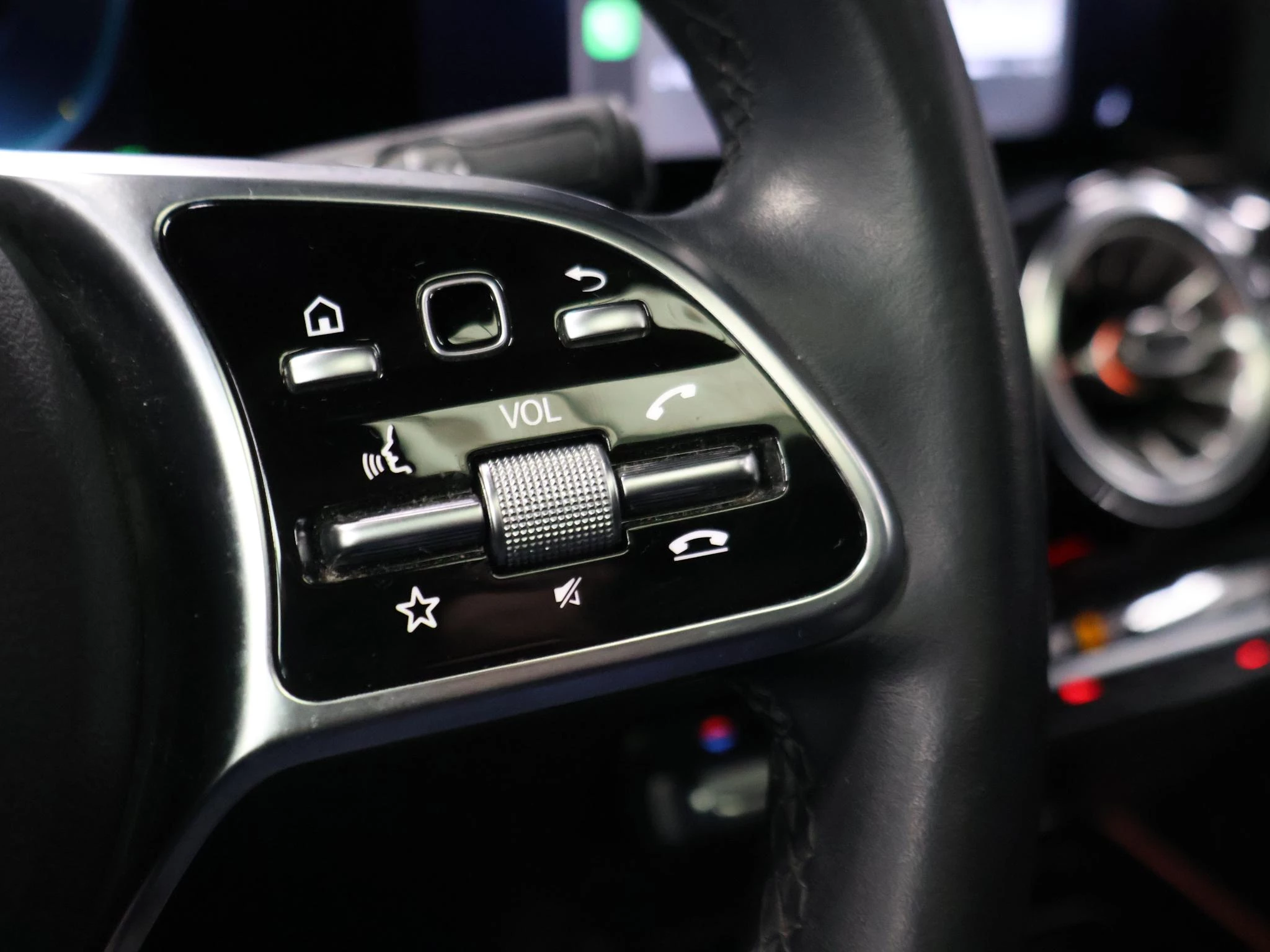 Hoofdafbeelding Mercedes-Benz EQA