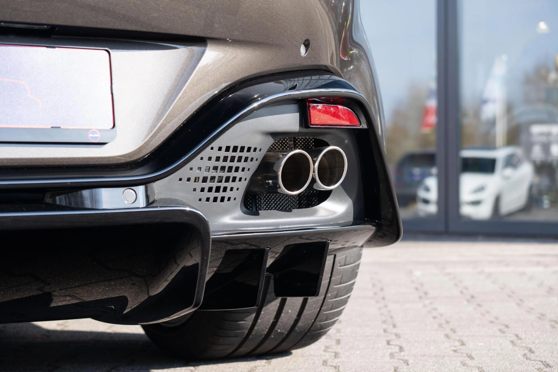 Hoofdafbeelding Aston Martin V8 Vantage