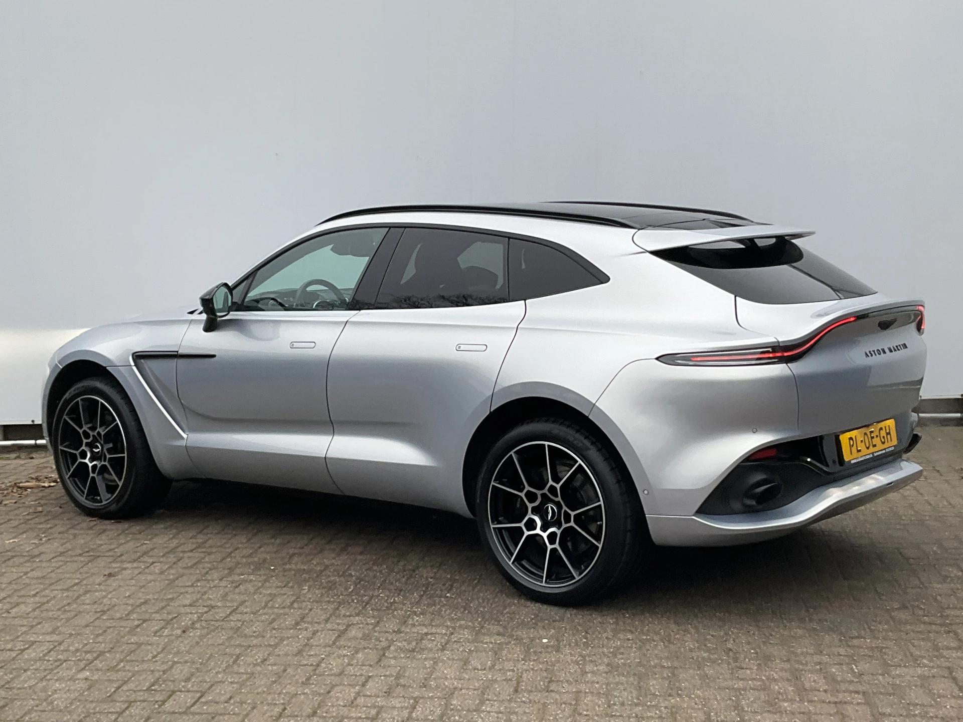 Hoofdafbeelding Aston Martin DBX