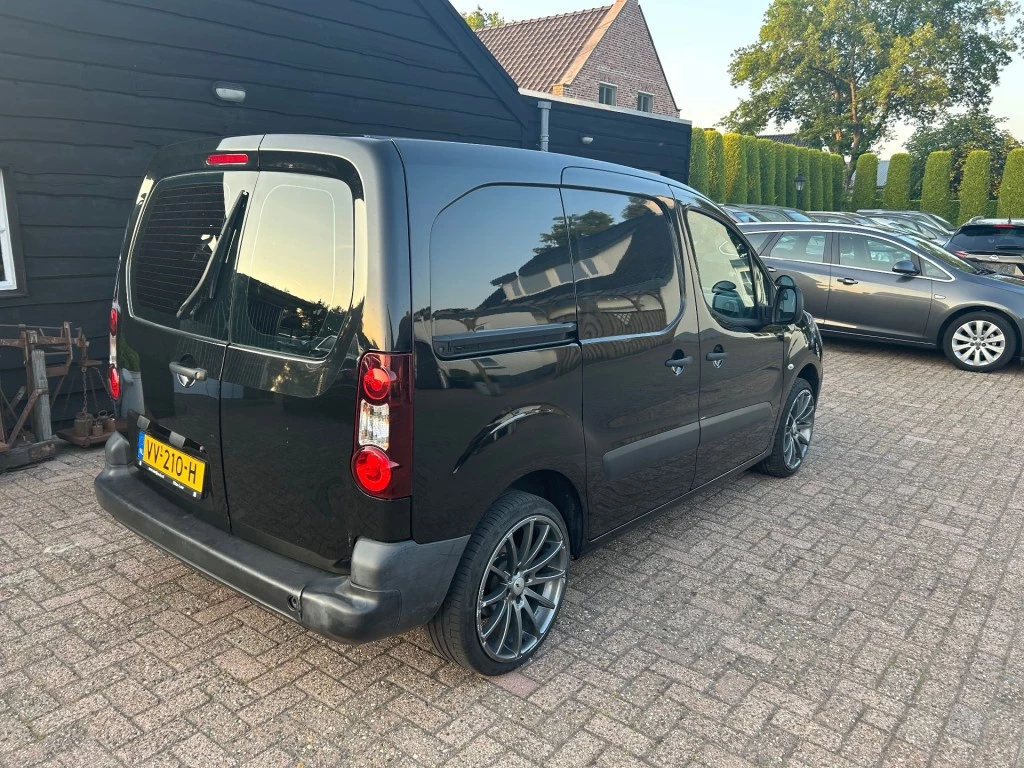 Hoofdafbeelding Peugeot Partner