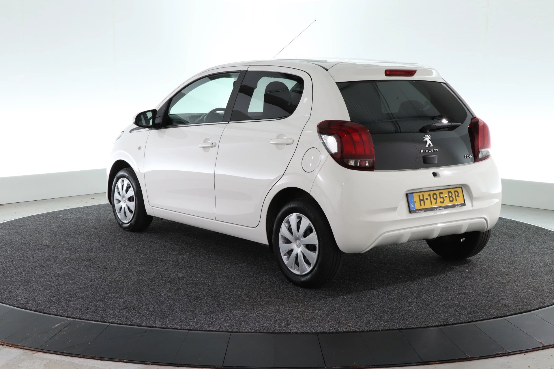 Hoofdafbeelding Peugeot 108