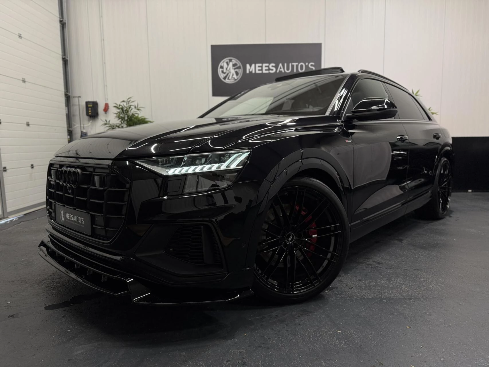 Hoofdafbeelding Audi Q8