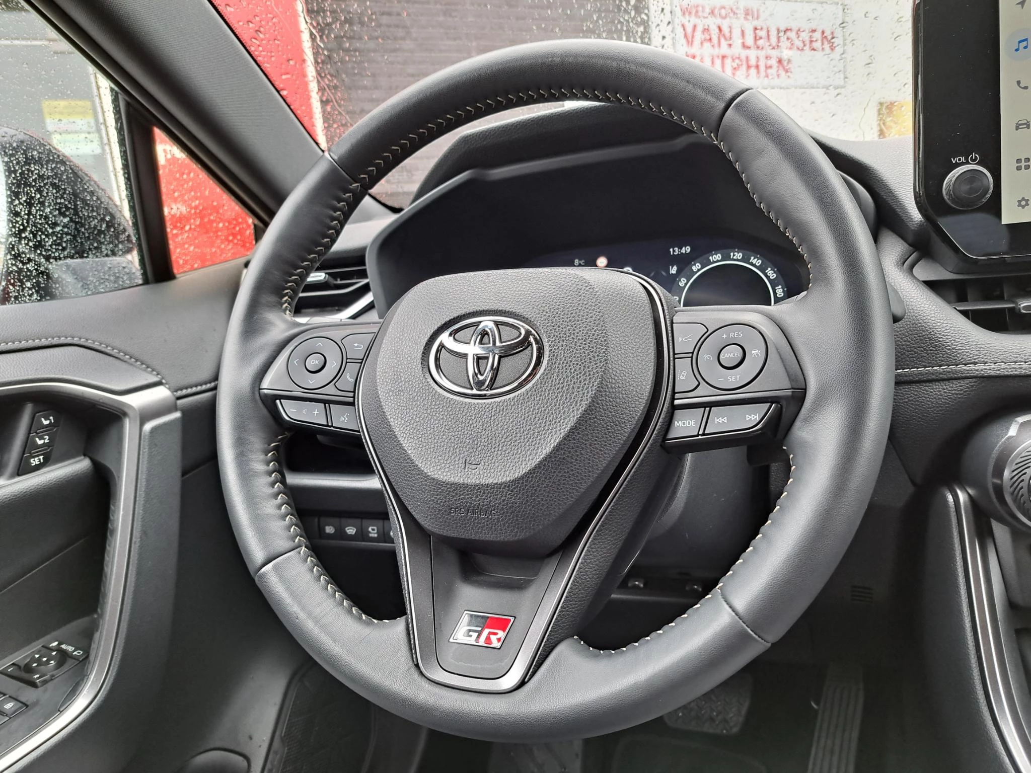 Hoofdafbeelding Toyota RAV4