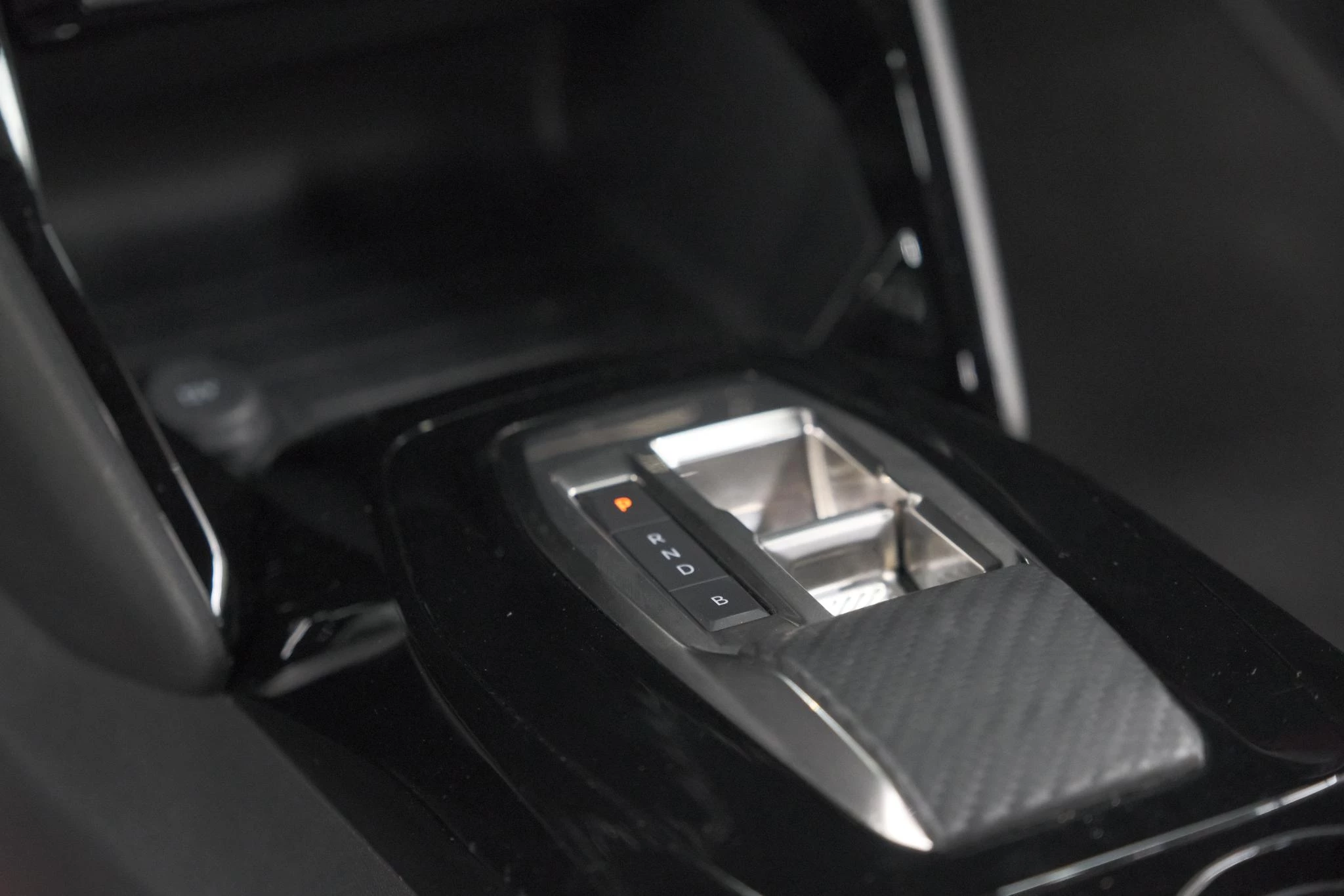 Hoofdafbeelding Peugeot e-2008