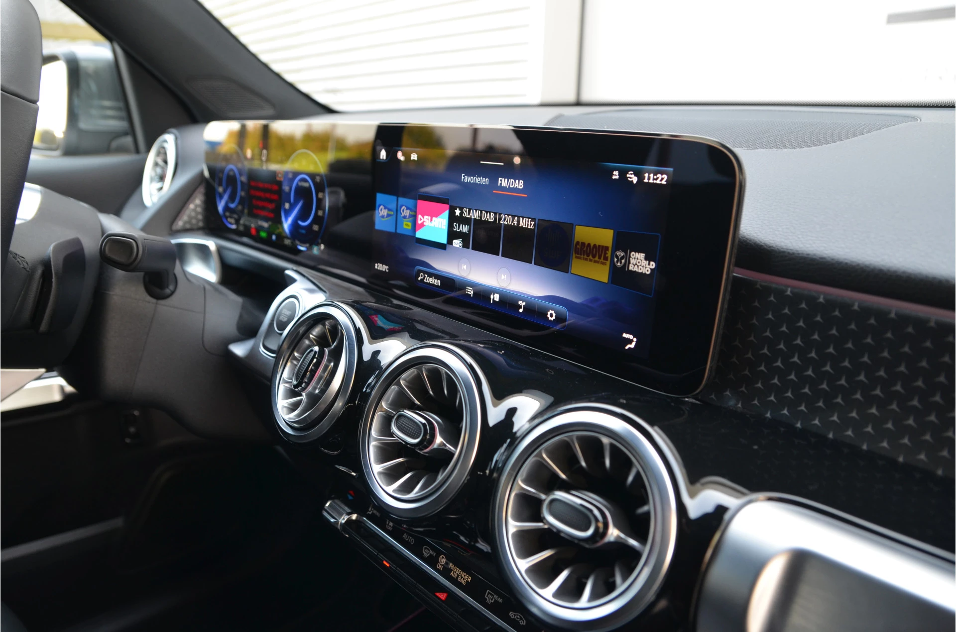 Hoofdafbeelding Mercedes-Benz EQB