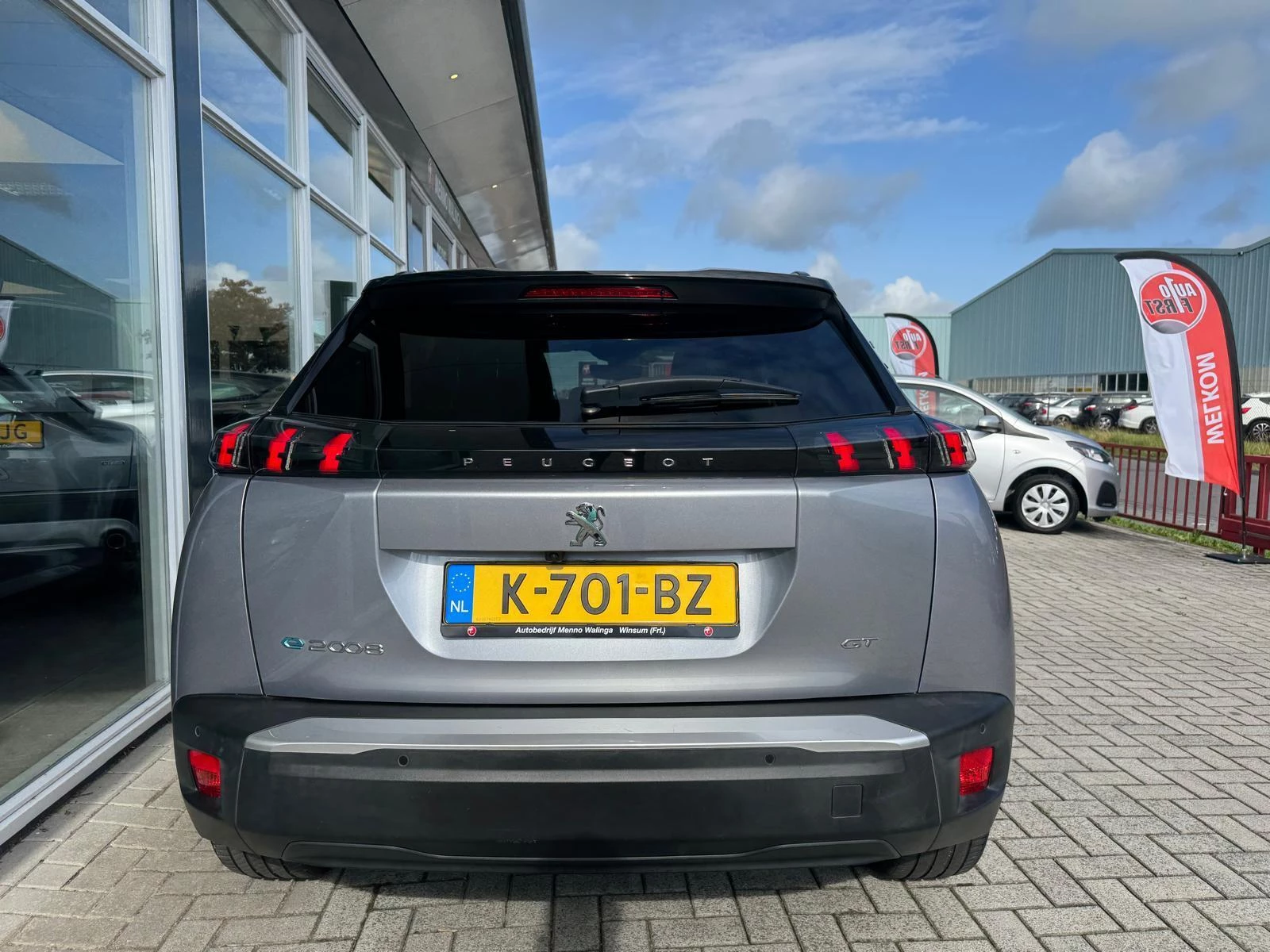 Hoofdafbeelding Peugeot e-2008