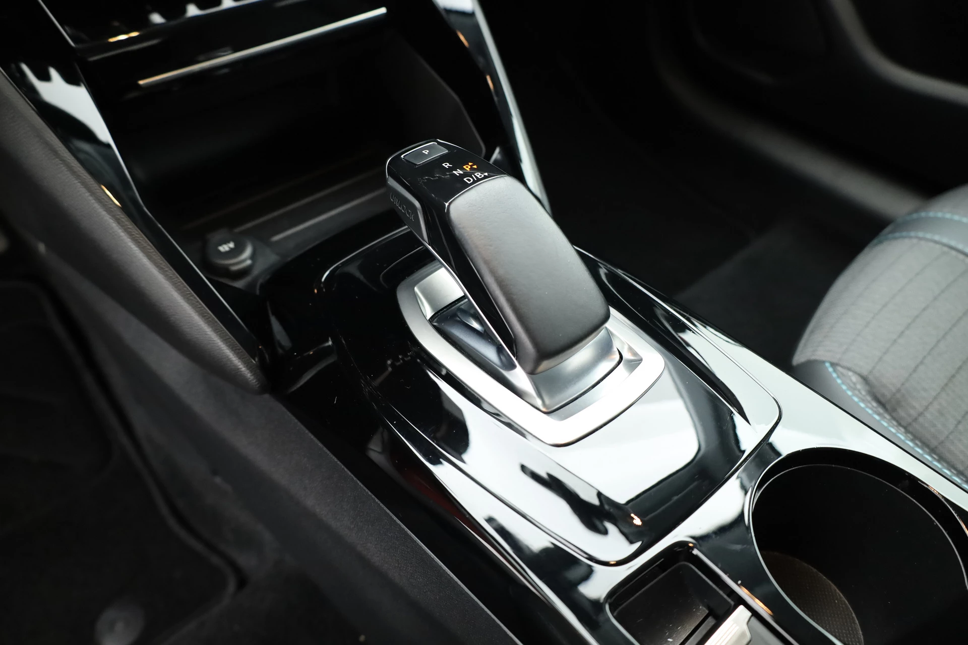 Hoofdafbeelding Peugeot e-208