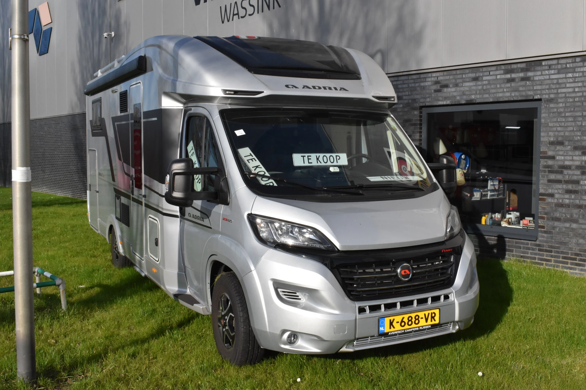 Hoofdafbeelding Adria MATRIX 670 SL