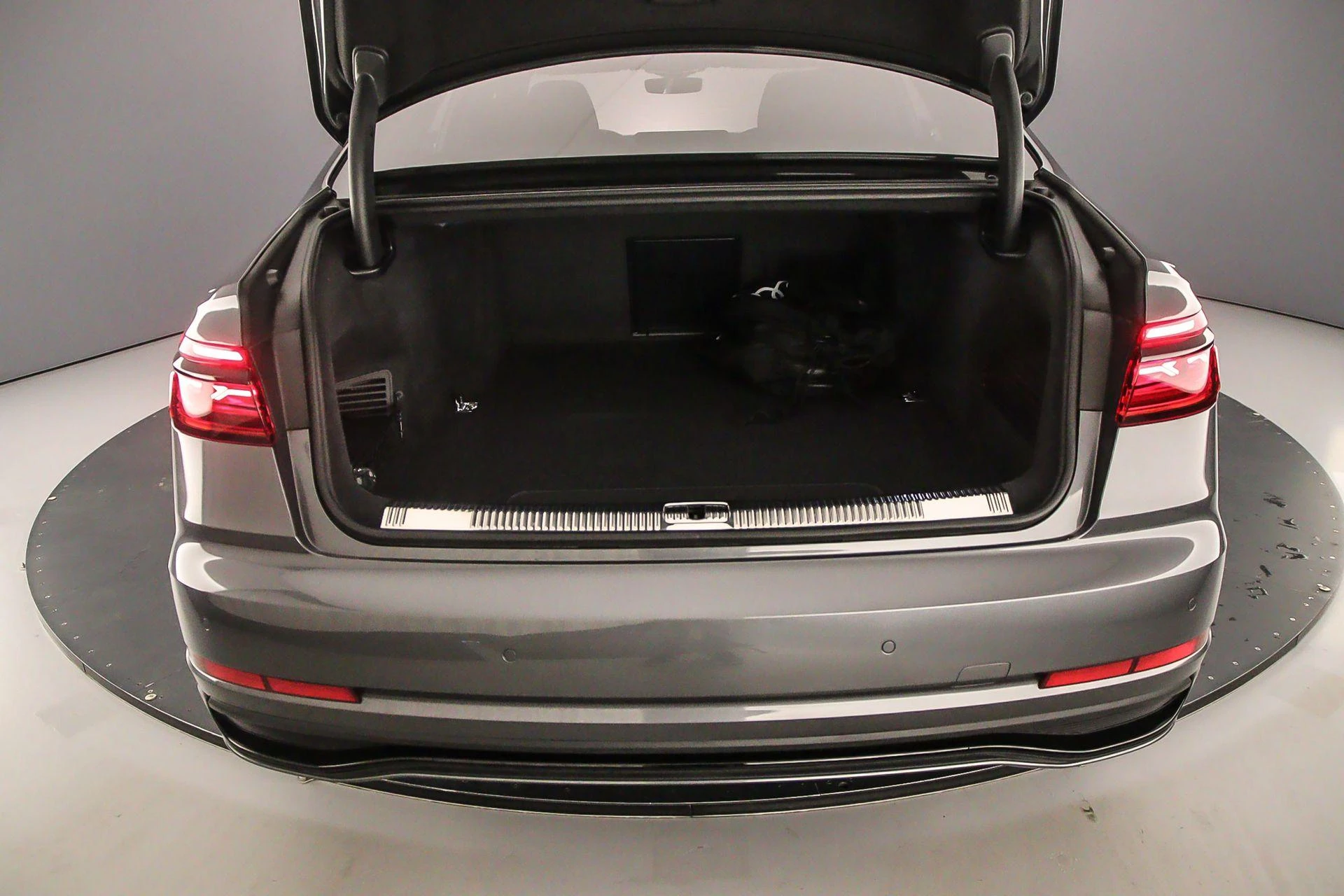Hoofdafbeelding Audi A8