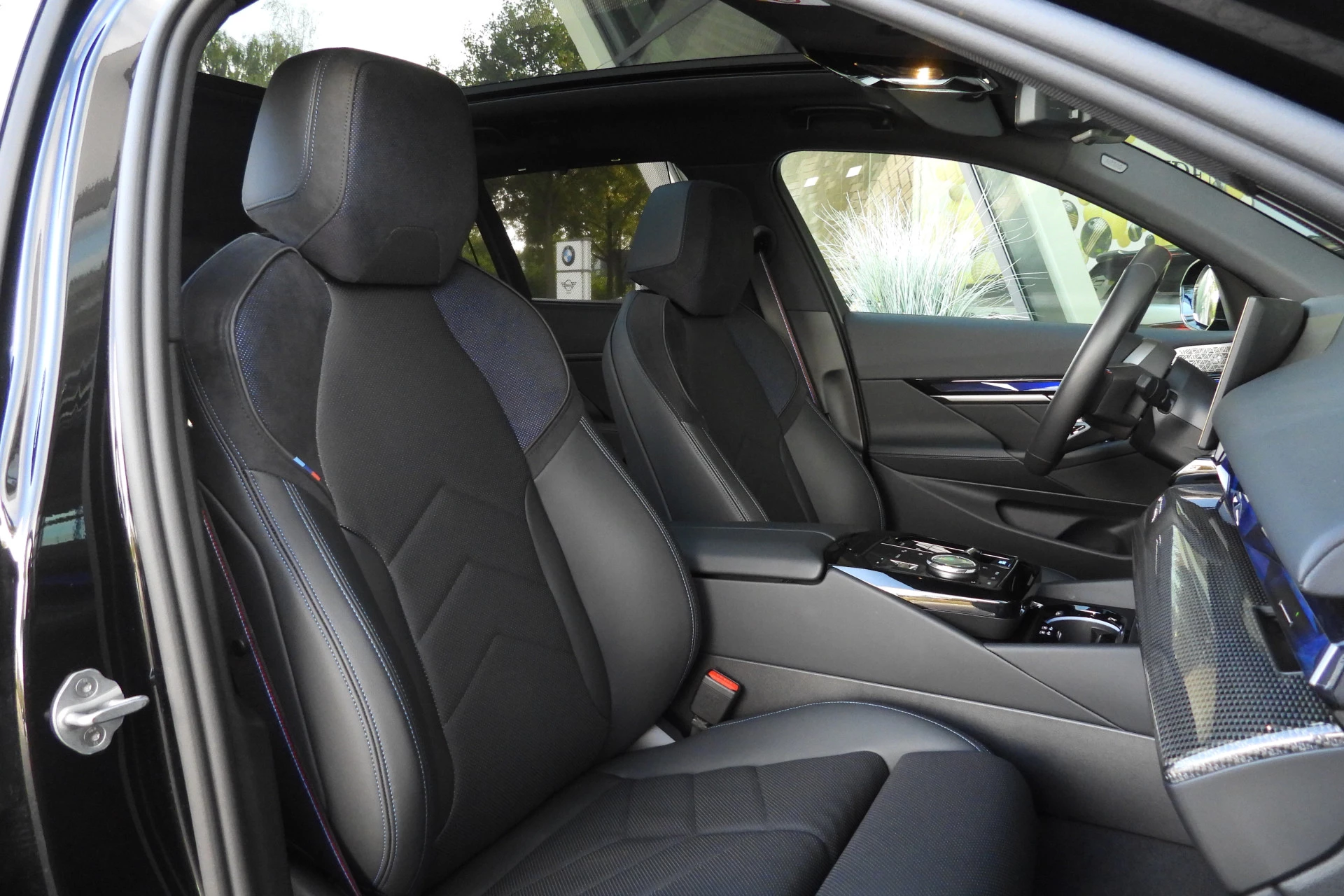 Hoofdafbeelding BMW i5